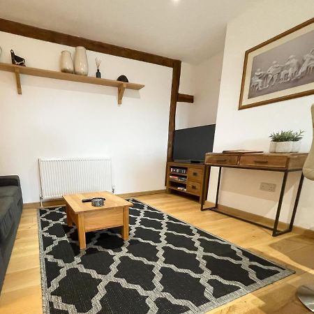 Immaculate Barn Annexe Close To Stansted Airport Грейт Дънмоу Екстериор снимка