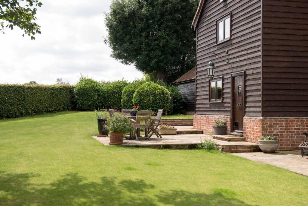 Immaculate Barn Annexe Close To Stansted Airport Грейт Дънмоу Екстериор снимка